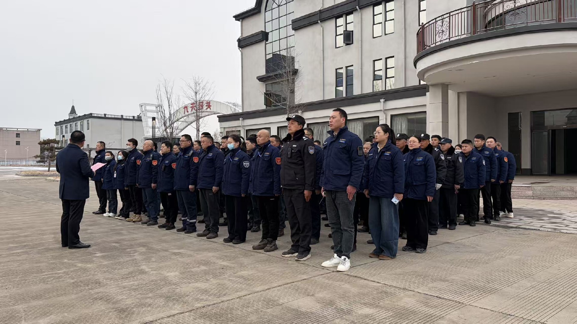 1769842879185609.jpg 9fe3ba29629039e35086036e3938a7a4.jpg